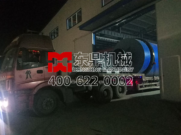 日產(chǎn)100噸生物質燃燒機連夜發(fā)貨